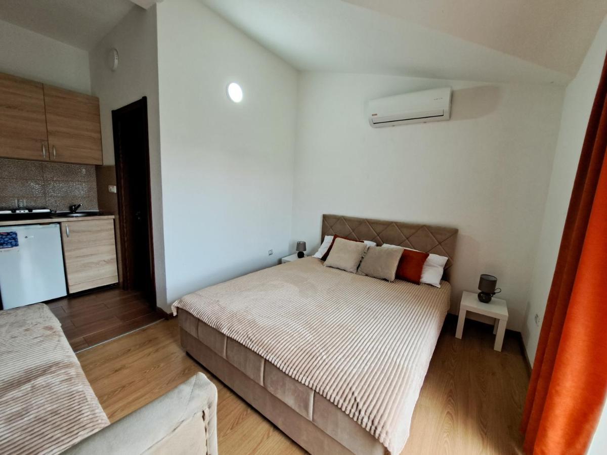 Jasmin Apartmani Bar Luaran gambar