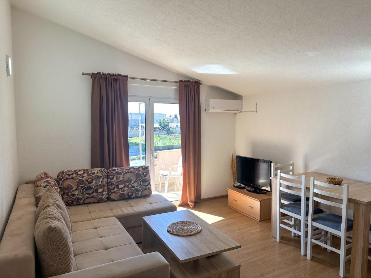 Jasmin Apartmani Bar Luaran gambar