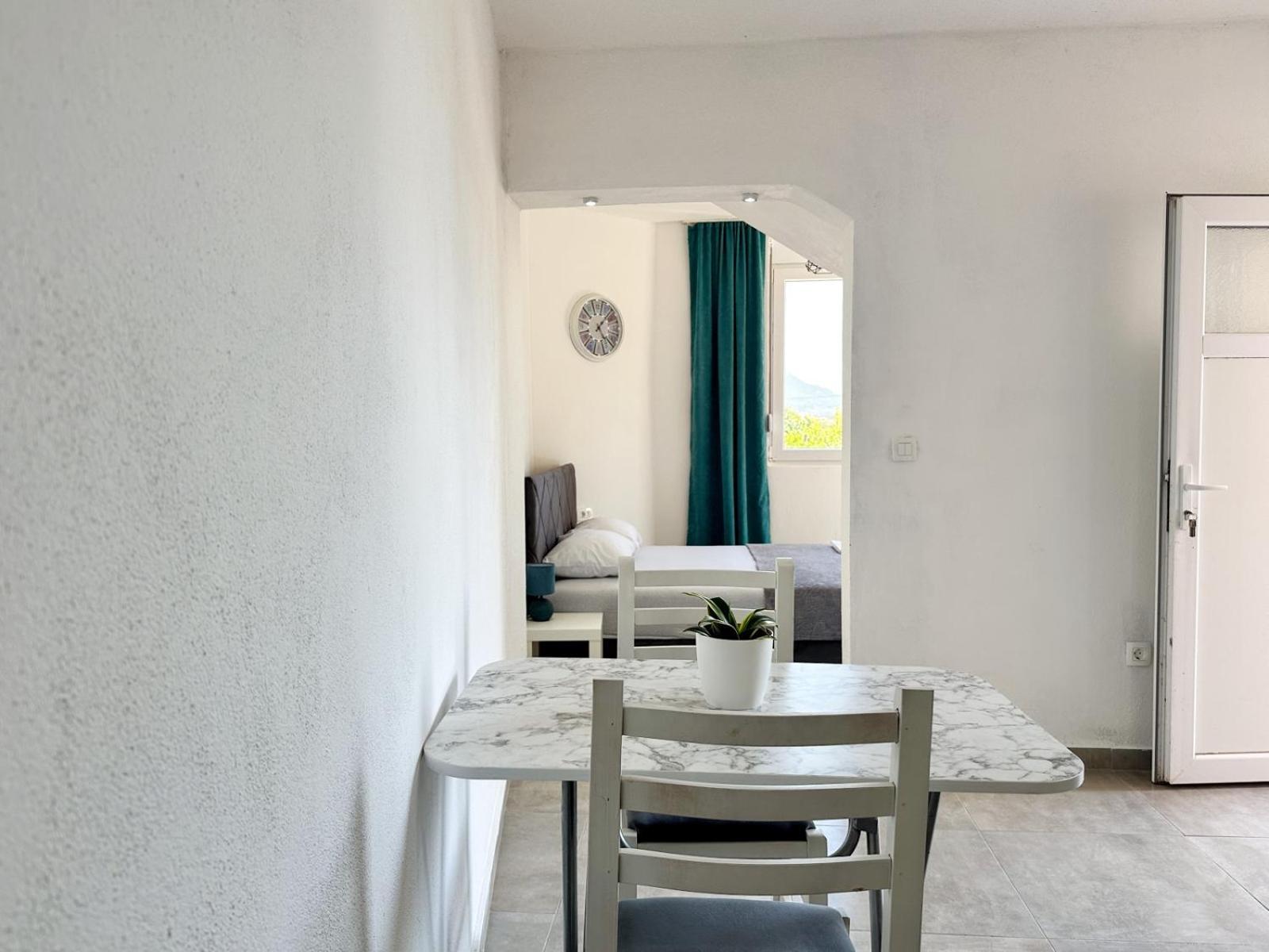Jasmin Apartmani Bar Luaran gambar