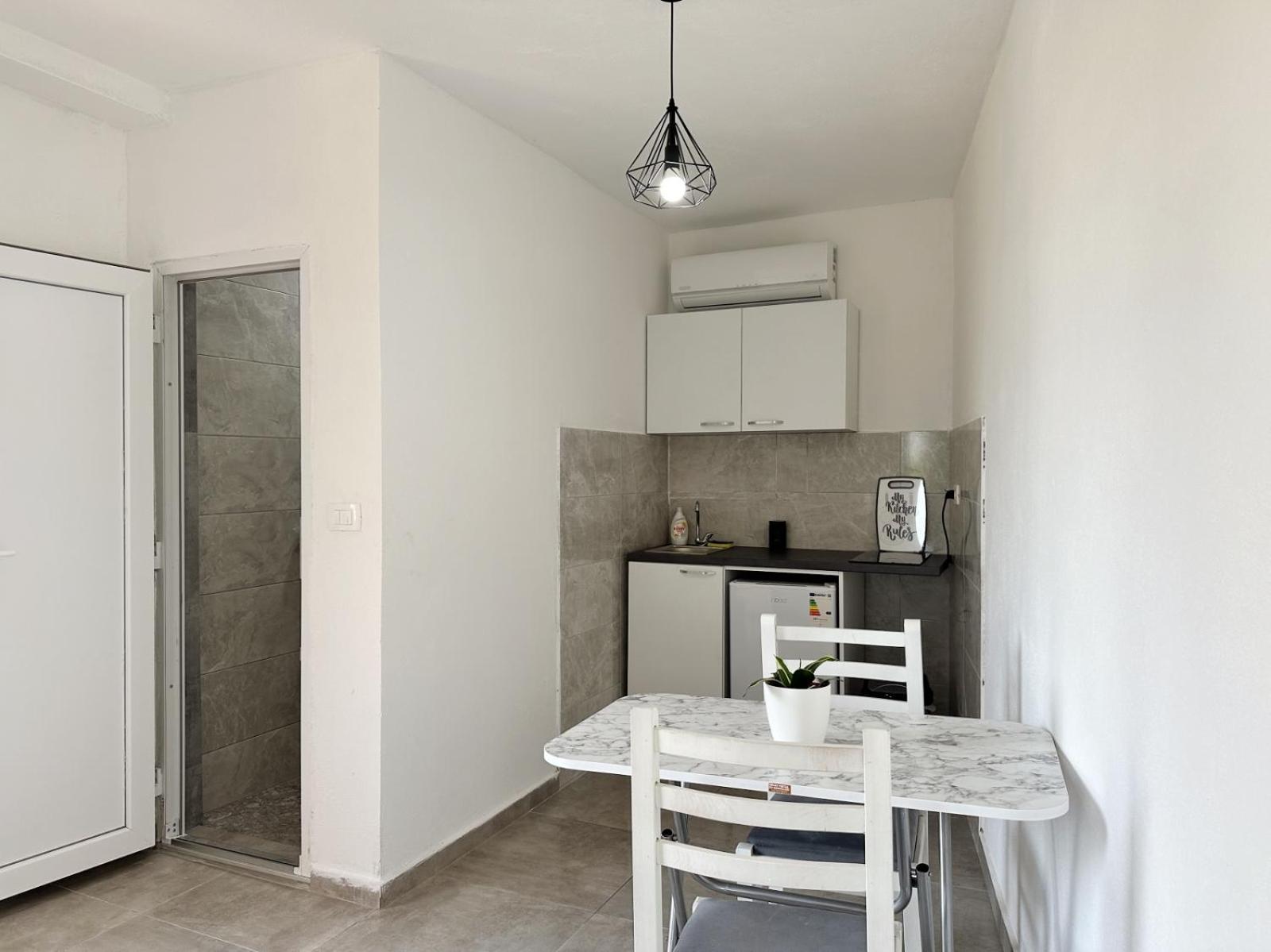 Jasmin Apartmani Bar Luaran gambar