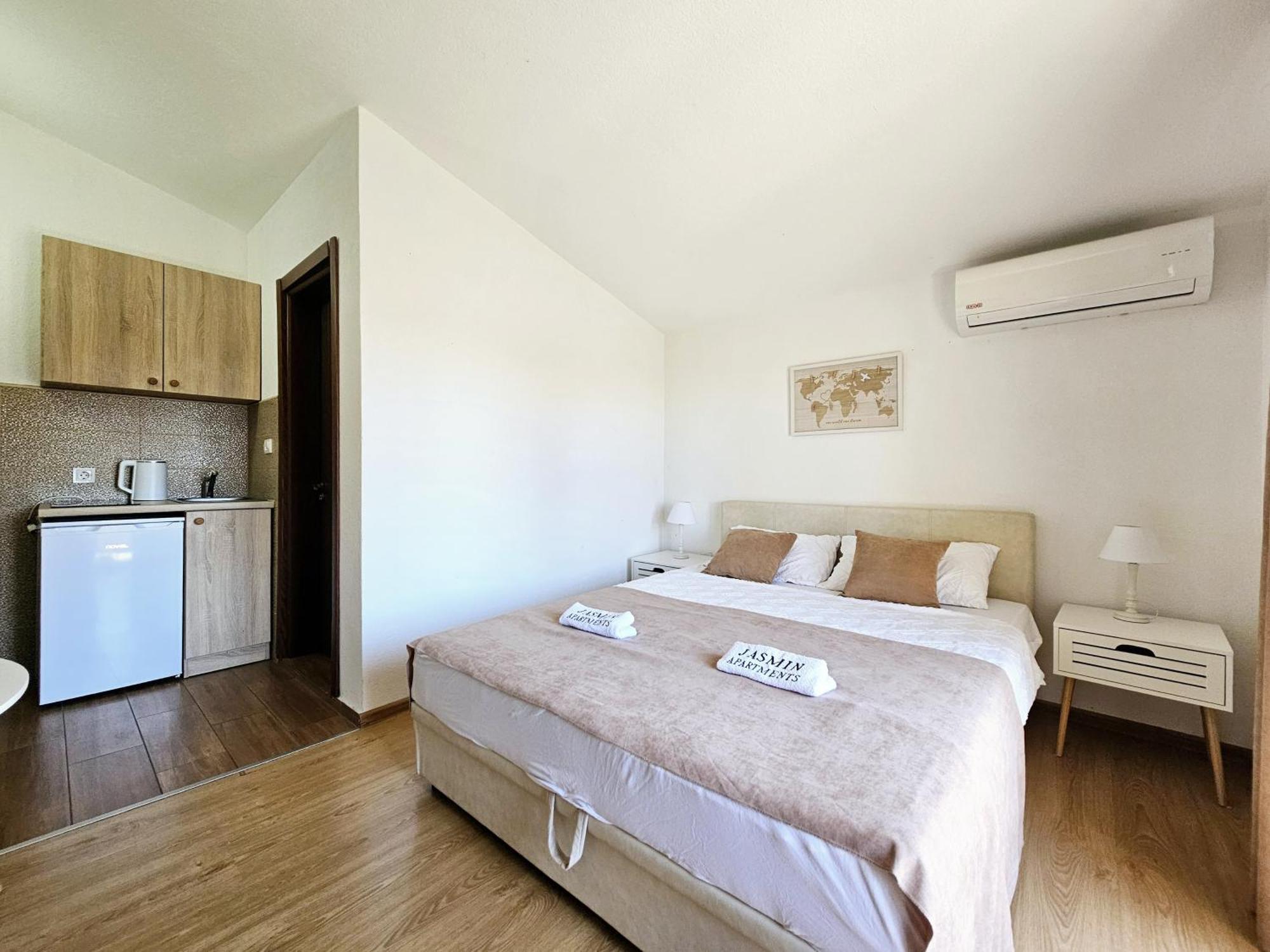 Jasmin Apartmani Bar Luaran gambar