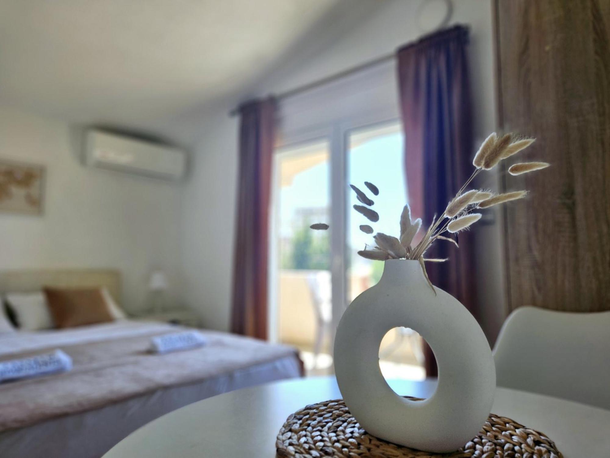 Jasmin Apartmani Bar Luaran gambar