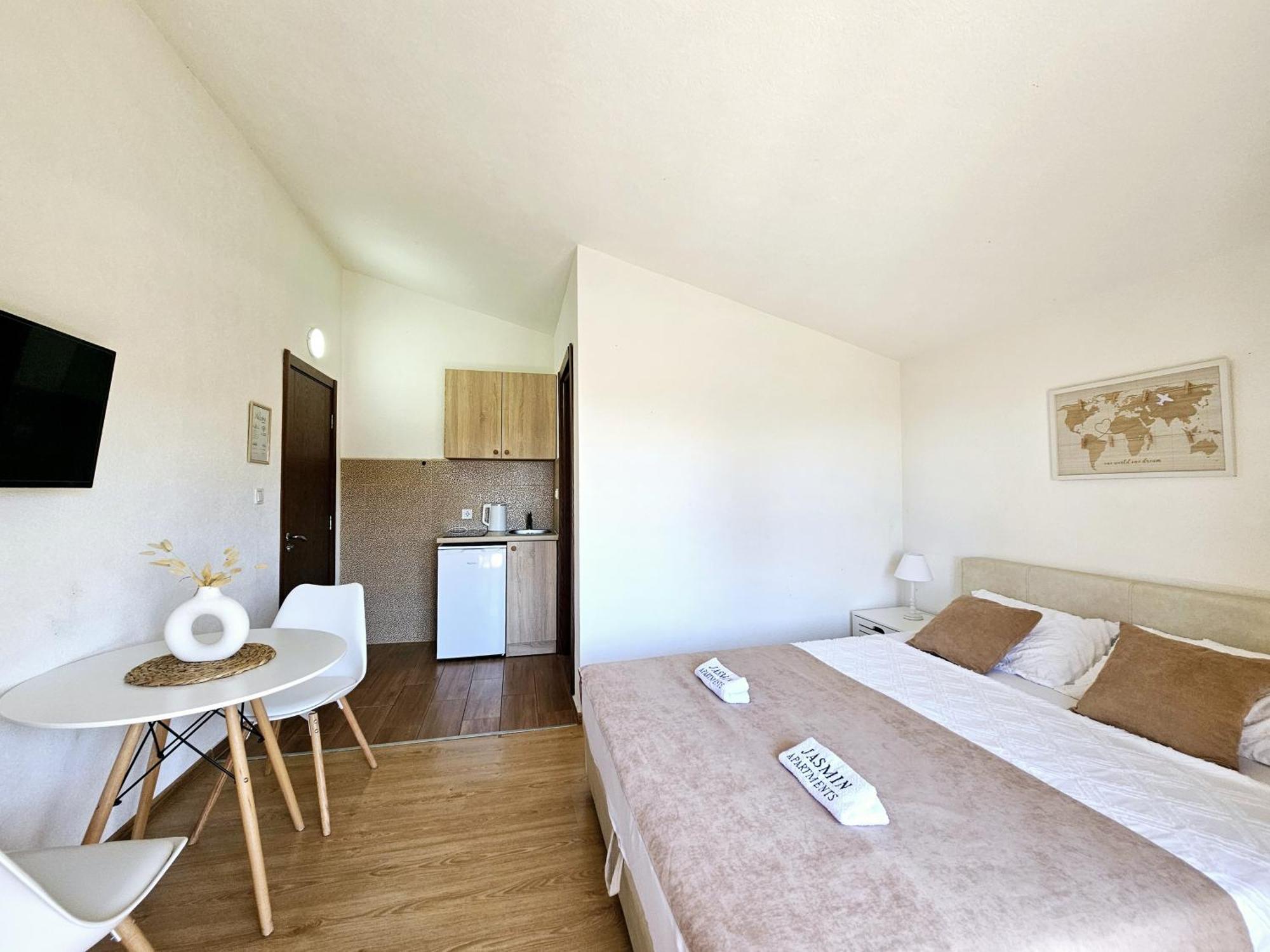 Jasmin Apartmani Bar Luaran gambar