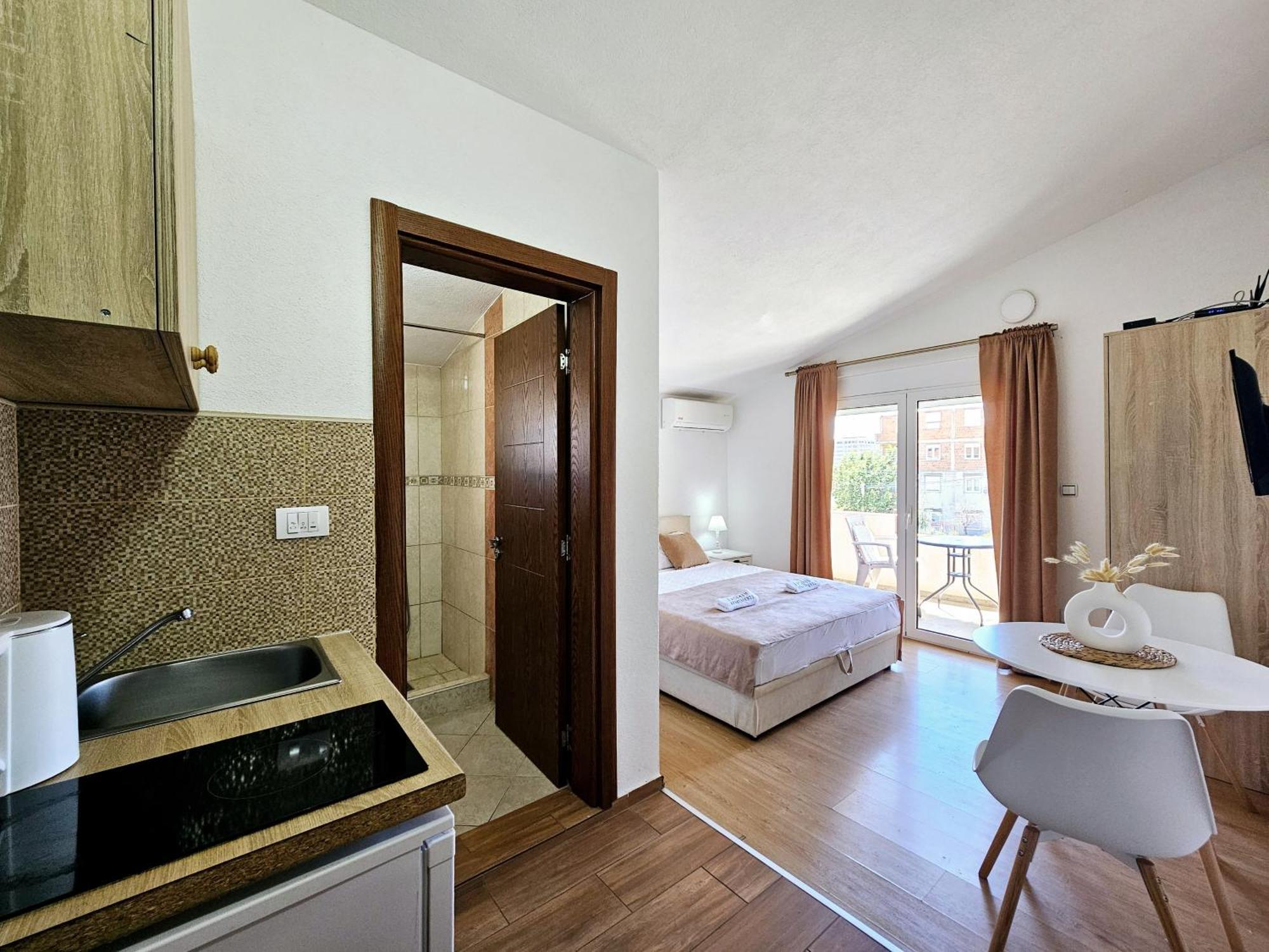 Jasmin Apartmani Bar Luaran gambar